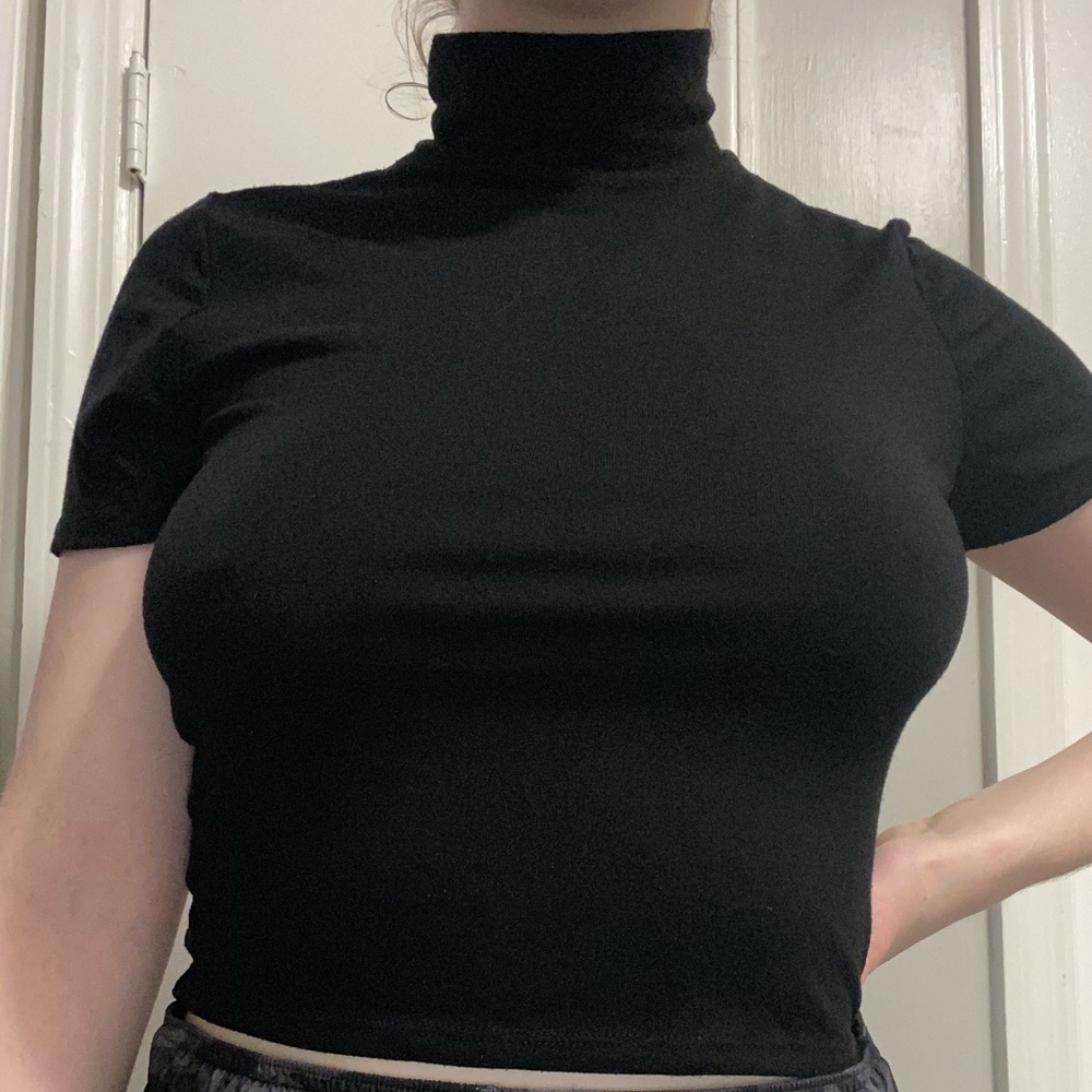 Forever 21 mock neck short sleeve